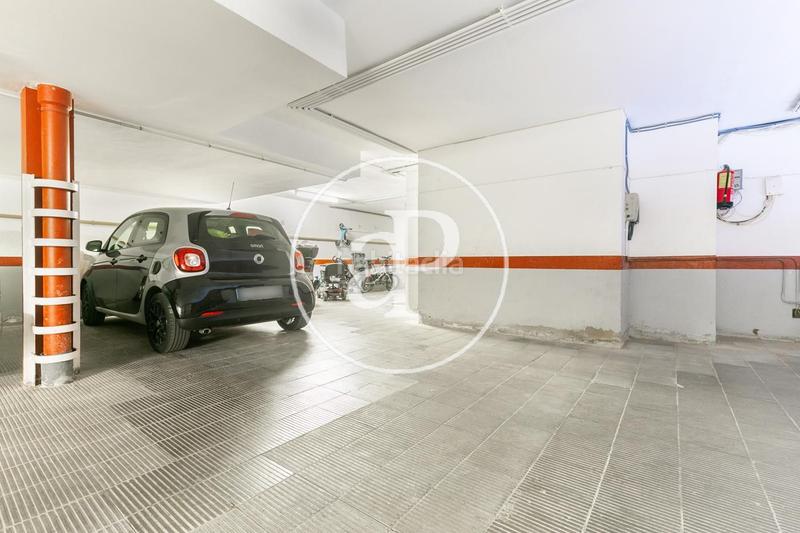 Foto 0d12dd25-785c-4f33-8b35-c302db917c6c. Location attique avec chauffage parking piscine dans Barcelona