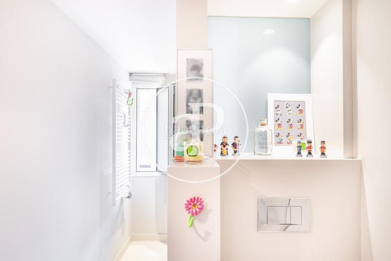 Foto 2c801b3f-026f-4983-8da5-91ace621e348. Location attique avec chauffage parking piscine dans Barcelona