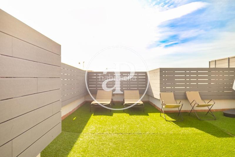 Foto 4c0fa579-d302-4f6d-9820-f64b9a46f1c6. Location attique avec chauffage parking piscine dans Barcelona