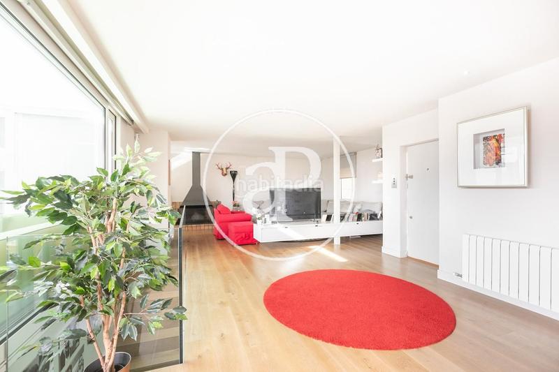 Foto 5378ee80-436f-4b8e-8471-98529781025d. Location attique avec chauffage parking piscine dans Barcelona