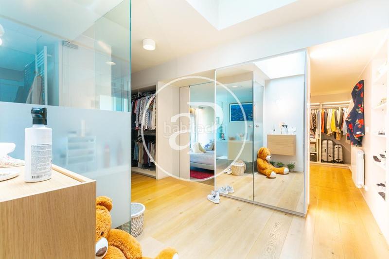 Foto 7183c236-4ea2-4458-963c-bff520329e9e. Location attique avec chauffage parking piscine dans Barcelona