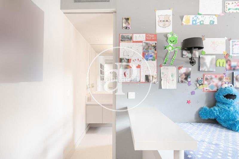 Foto 7605f746-9ceb-4268-8a82-d31500b77080. Location attique avec chauffage parking piscine dans Barcelona