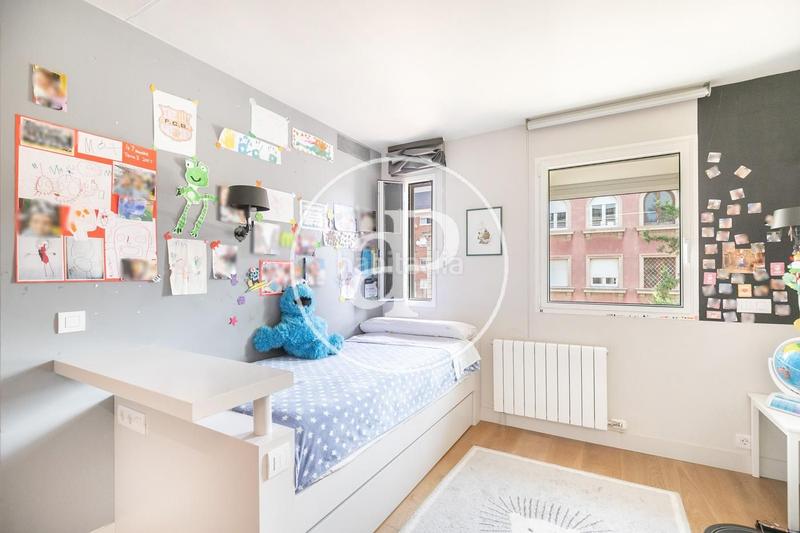 Foto 78b3fece-25e4-4899-8681-c9fd9464570a. Location attique avec chauffage parking piscine dans Barcelona