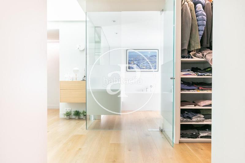 Foto e4117a0b-630a-4315-a34e-c8ae8667a63d. Location attique avec chauffage parking piscine dans Barcelona