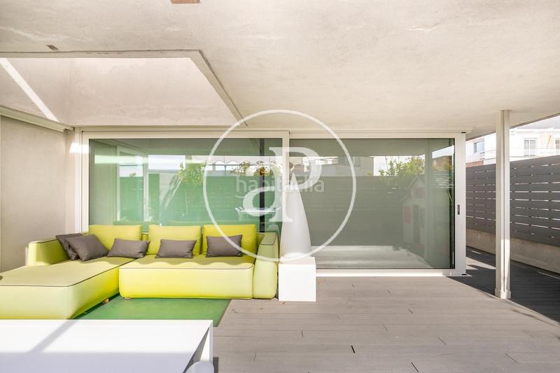 Foto ed321288-24e8-4ccb-863b-ed17b4f20130. Location attique avec chauffage parking piscine dans Barcelona