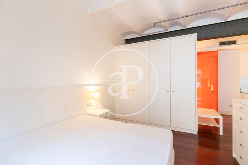 Foto 269c9610-d51c-42e5-b67a-499cbf264df1. Loft mit heizung parking in Poblenou Barcelona