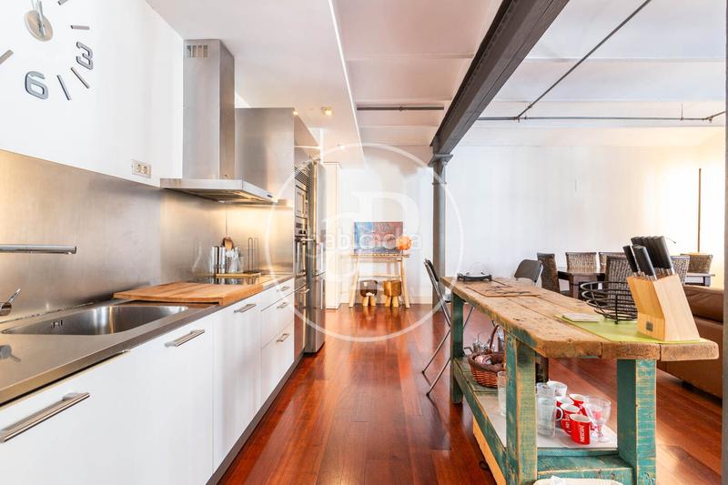 Foto 8122e36f-e159-439c-acbb-53c886d56a64. Loft mit heizung parking in Poblenou Barcelona