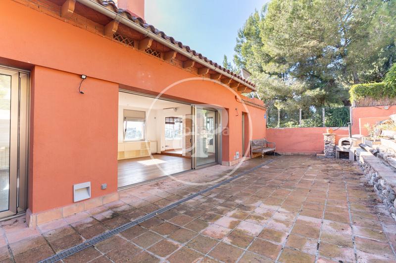 Foto 021f4538-8a5c-43ab-8e4a-e486adec9a2c. Casa adossada amb calefacció piscina a Bellaterra