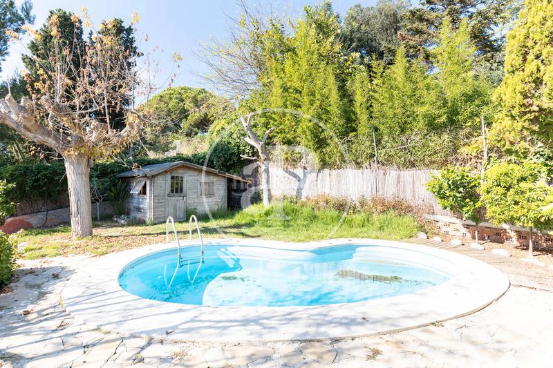 Foto 520e5a72-2720-461c-8473-0131138b2d99. Casa adossada amb calefacció piscina a Bellaterra