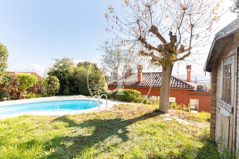 Foto ba07f38c-6724-4303-ba38-73539e3c6977. Casa adossada amb calefacció piscina a Bellaterra