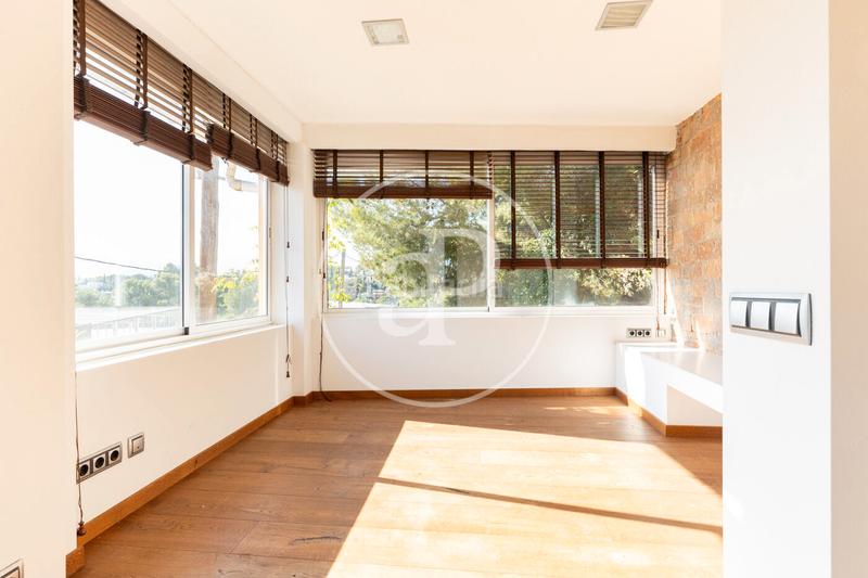 Foto c631acc7-e30c-4052-bc43-c07ccf592934. Casa adossada amb calefacció piscina a Bellaterra