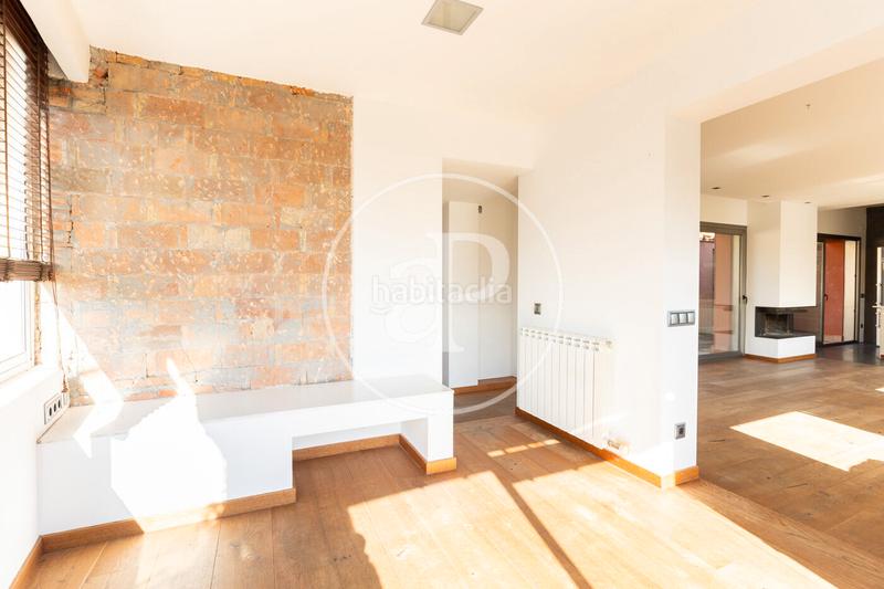 Foto ed8e40c0-8e7a-4683-8a8a-fa8a27f7a853. Casa adossada amb calefacció piscina a Bellaterra