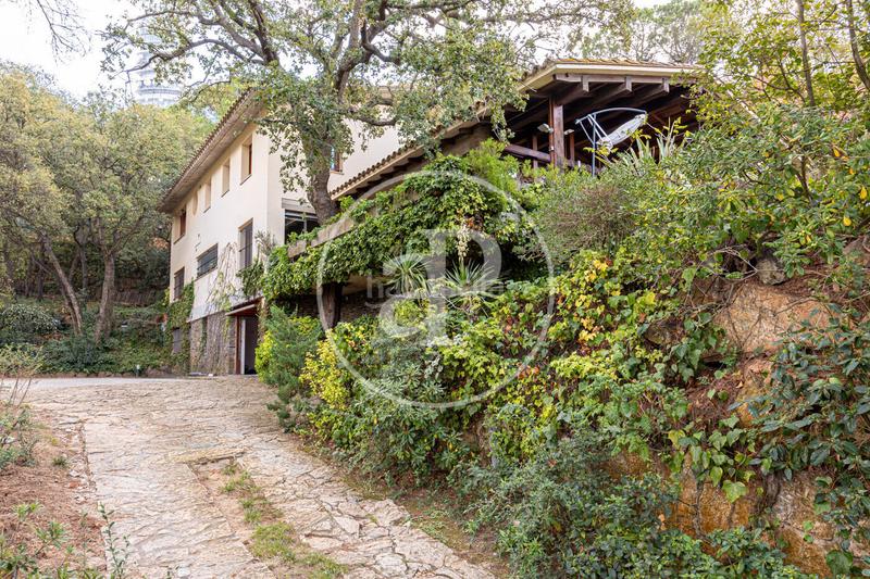 Foto 01b0b5c6-2eaa-4921-86e3-a03be5684092. Casa con riscaldamento parcheggio piscina in Vallvidrera - Tibidabo - Les Planes Barcelona