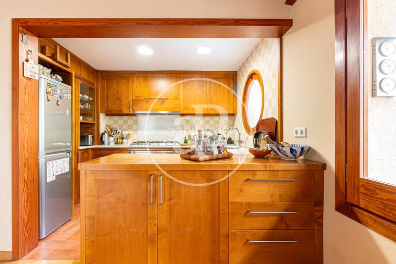 Foto 1b805aed-2b2f-401f-9759-20ebe5fd0a1f. Casa con riscaldamento parcheggio piscina in Vallvidrera - Tibidabo - Les Planes Barcelona