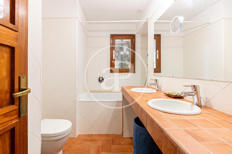 Foto 300113e8-65f8-4f39-aae8-e7d96dcdef74. Casa con riscaldamento parcheggio piscina in Vallvidrera - Tibidabo - Les Planes Barcelona