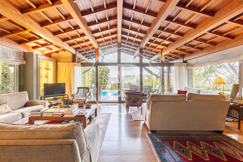 Foto 3f4e0f34-d186-48ec-941d-6814f942f746. Casa con riscaldamento parcheggio piscina in Vallvidrera - Tibidabo - Les Planes Barcelona