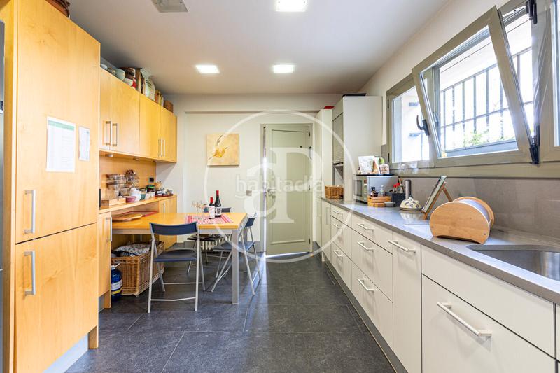 Foto 67611451-1109-4a09-acaa-95d4b744392f. Casa con riscaldamento parcheggio piscina in Vallvidrera - Tibidabo - Les Planes Barcelona