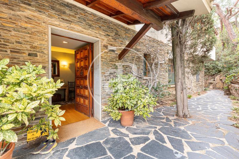 Foto 83265580-befb-4da8-943e-f373e6072bc5. Casa con riscaldamento parcheggio piscina in Vallvidrera - Tibidabo - Les Planes Barcelona