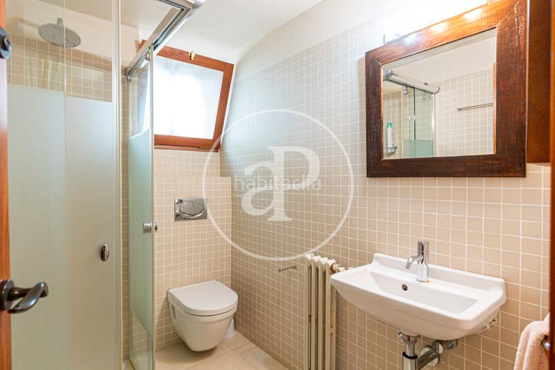 Foto 83d02a0d-4cbd-41c5-8778-31bfa8d37f97. Casa con riscaldamento parcheggio piscina in Vallvidrera - Tibidabo - Les Planes Barcelona