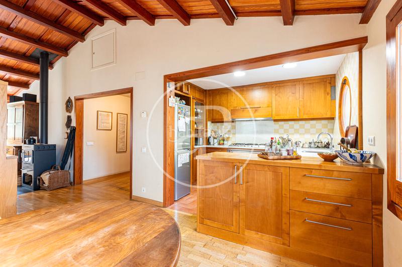 Foto 852bc926-a6c6-4964-91bc-851dda20ba32. Casa con riscaldamento parcheggio piscina in Vallvidrera - Tibidabo - Les Planes Barcelona