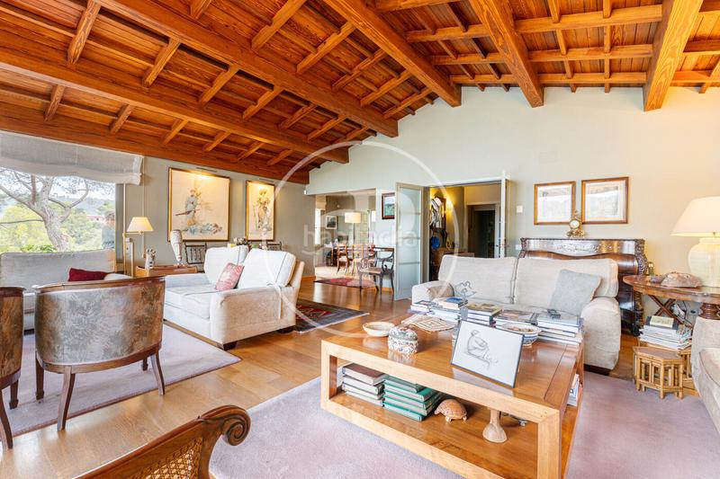 Foto add9bb31-9367-43ae-9220-322da8ae45c5. Casa con riscaldamento parcheggio piscina in Vallvidrera - Tibidabo - Les Planes Barcelona