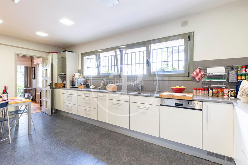 Foto cfb30771-be07-4a6f-877c-69ec7df44ca7. Casa con riscaldamento parcheggio piscina in Vallvidrera - Tibidabo - Les Planes Barcelona