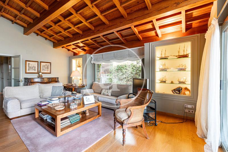 Foto deb8c5a7-6605-414e-bd03-026b2ccb8362. Casa con riscaldamento parcheggio piscina in Vallvidrera - Tibidabo - Les Planes Barcelona