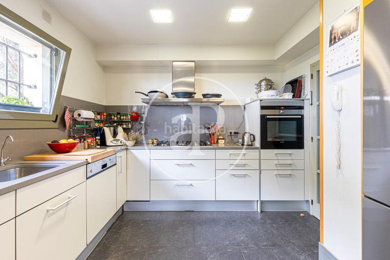 Foto e15f8405-87d1-4675-ac5c-3c2e188da9f4. Casa con riscaldamento parcheggio piscina in Vallvidrera - Tibidabo - Les Planes Barcelona