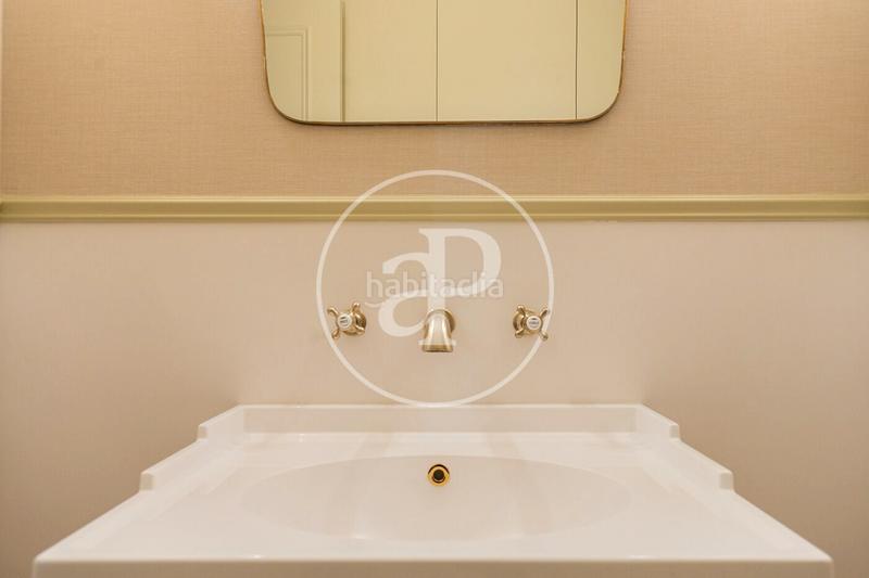 Foto 8d356160-7ce5-49b1-b748-364f8b600cc5. Piso  en venta en passeig sant joan en Dreta de l´Eixample Barcelona