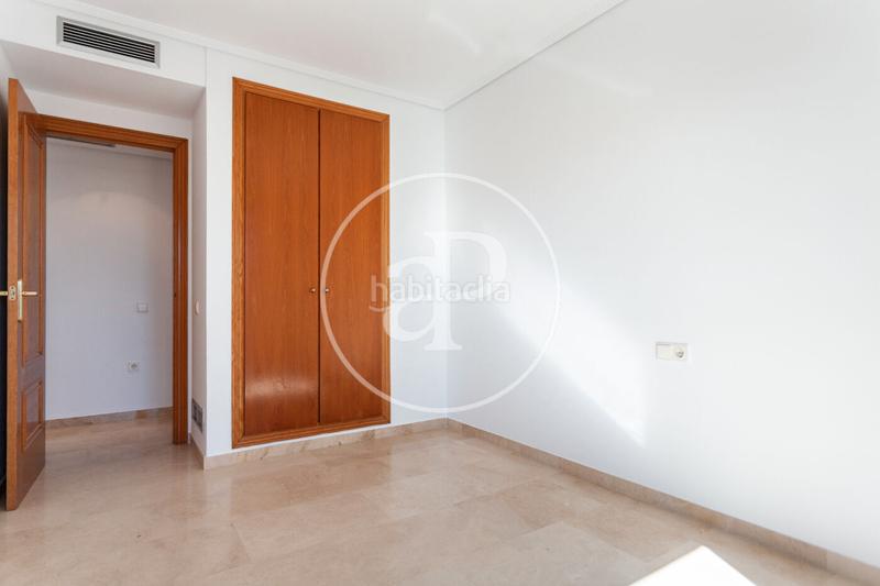 Foto 4e847d00-fb2d-4646-96cf-096a383f3d67. Alquiler piso  en alquiler en cortes nas en Sant Pau Valencia