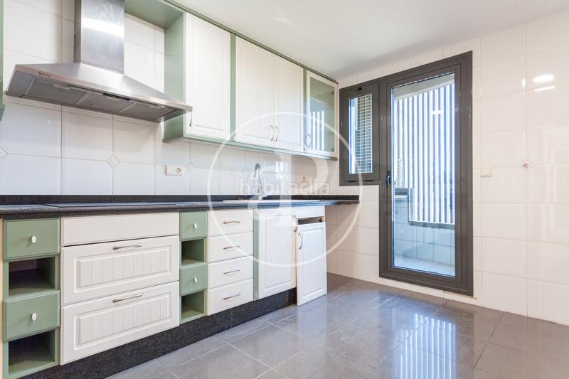 Foto fb4dedbf-002d-4444-bee5-3c281cab0497. Location appartement avec chauffage parking piscine dans Valencia