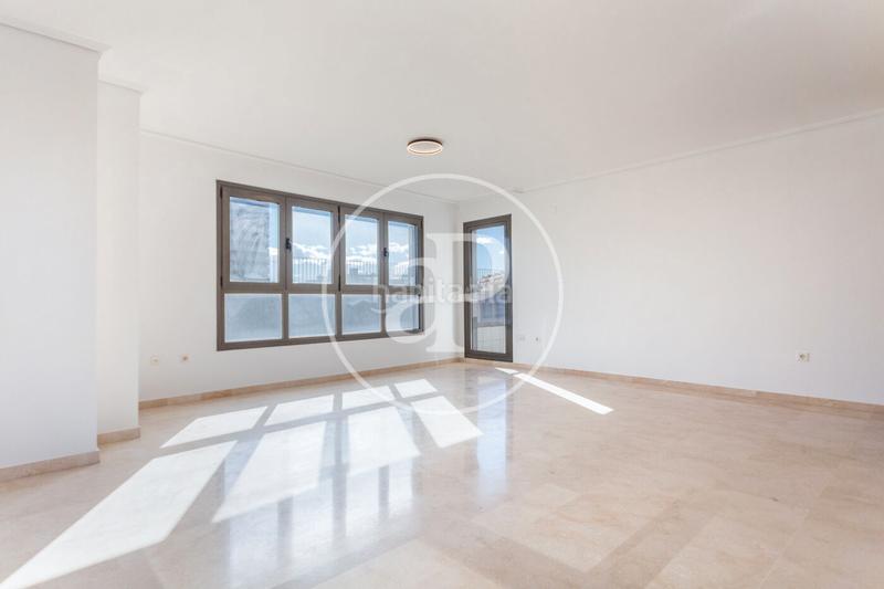 Foto 89f4fb81-deea-4303-b186-8730af10cf7c. Rent flat with heating parking pool in Sant Pau Valencia