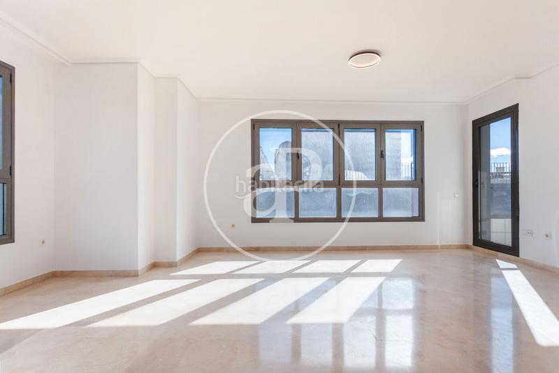 Foto 905fcfe8-1e76-4b52-b1a2-85d62ecd063b. Rent flat with heating parking pool in Sant Pau Valencia