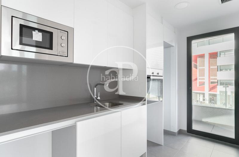 Foto 23f0e3b3-e4ad-40ff-907e-db50d52e2e8d. Location appartement avec chauffage parking piscine dans Hospitalet de Llobregat (L´)