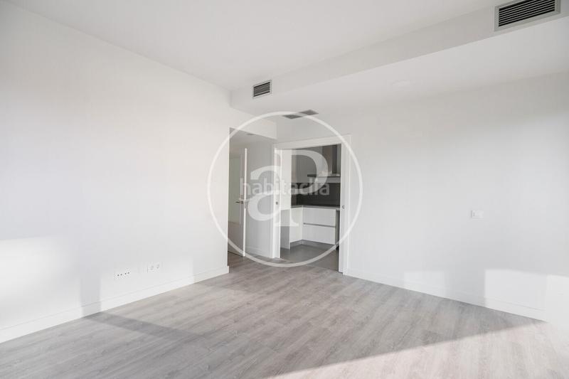 Foto 1d290cf3-f1de-4d38-9fdb-4c28529c9c6d. Rent flat with heating parking pool in Santa Eulàlia Hospitalet de Llobregat (L´)