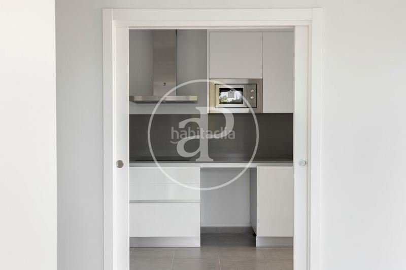 Foto 8058295c-822a-495c-a10d-cbde90e45eaa. Rent flat with heating parking pool in Santa Eulàlia Hospitalet de Llobregat (L´)