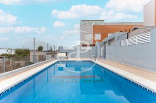 Maison jumelée à Playa-Ben Afeli. Chalet adosado en almassora