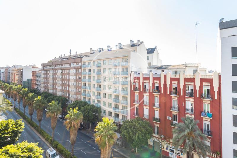 Foto 1b45a37d-abb8-45c5-9f69-7d3b2c966714. Rent flat with heating in Russafa Valencia