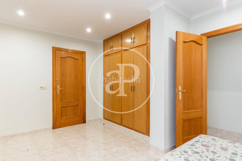 Foto d91e69d3-a730-4bb6-99da-2b6630506f72. Rent flat with heating in Russafa Valencia