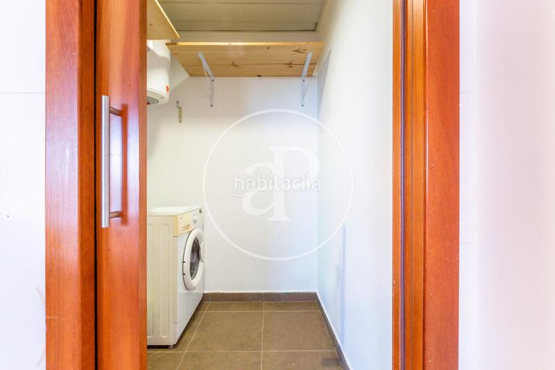 Foto 32c6fc80-a2a8-4a33-83d7-7e698c4bbe81. Loft avec chauffage piscine dans Torrefiel Valencia