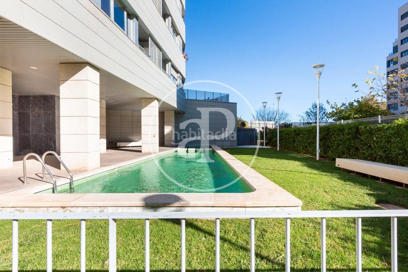 Foto a90a8ad5-d40e-4d0d-b8ee-93ad2d4c5374. Loft avec chauffage piscine dans Torrefiel Valencia