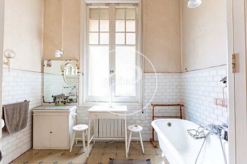 Foto 82ae11de-4125-4341-ae90-3765e3085f87. Casa amb calefacció aparcament a Eixample Sant Cugat del Vallès