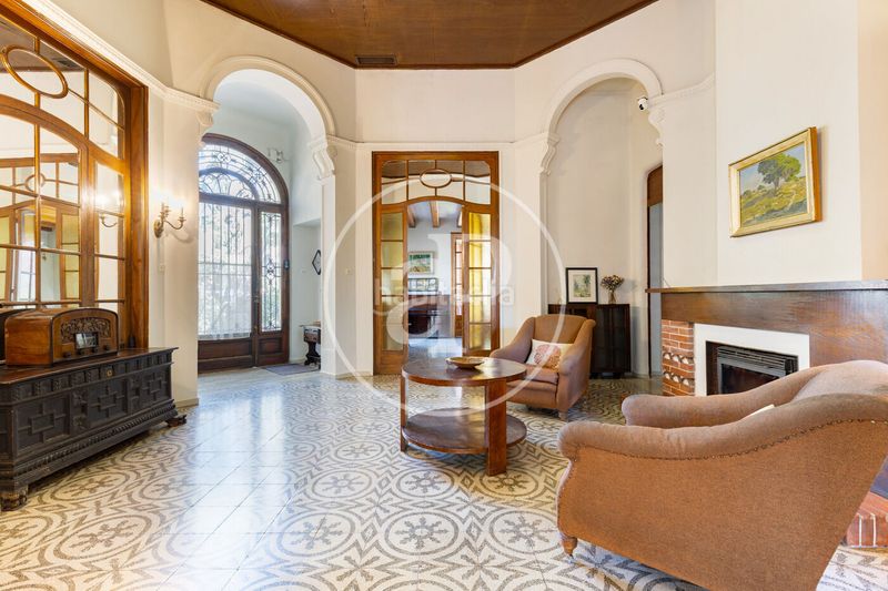 Foto a7651bf2-e872-47db-97fd-043a2c411f7d. Casa amb calefacció aparcament a Eixample Sant Cugat del Vallès