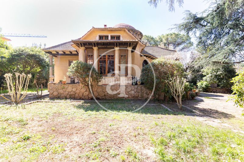 Foto aeab0d8d-bc32-4eb2-86a1-a0d1523722d7. Casa amb calefacció aparcament a Eixample Sant Cugat del Vallès