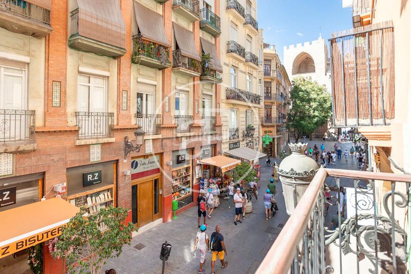 Foto a6e5bb39-4159-435d-be32-aedff915c331. Rent loft with heating in La Seu Valencia