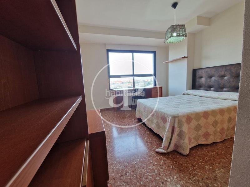 Foto 2071c767-c2e7-4e9a-9f76-23d5ce7d2391. Location duplex avec chauffage parking dans Camí Reial Valencia