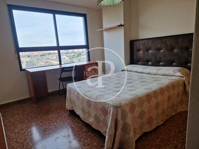 Foto d916b5c9-6a32-4eef-b83d-056ca86ded34. Location duplex avec chauffage parking dans Camí Reial Valencia