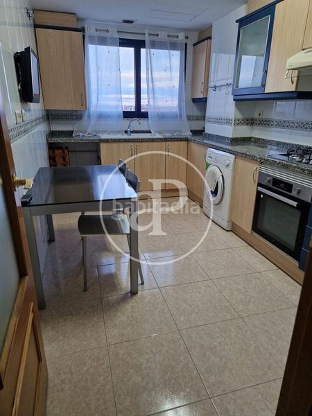 Foto 33993aa8-0a7c-4f41-80c7-eaa9844904f1. Rent duplex with heating parking in Camí Reial Valencia