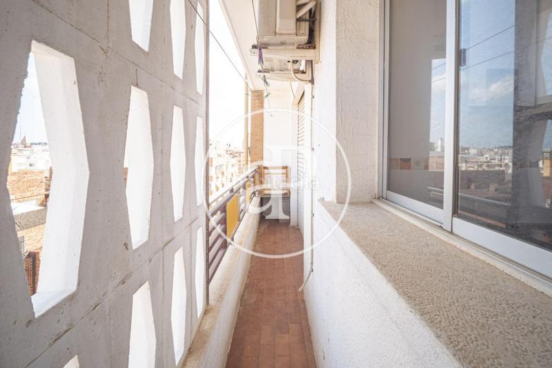 Foto ff3d91be-d643-43b2-9e4a-f4c9f1993e0f. Alquiler piso  en alquiler en avenida constitución en Valencia