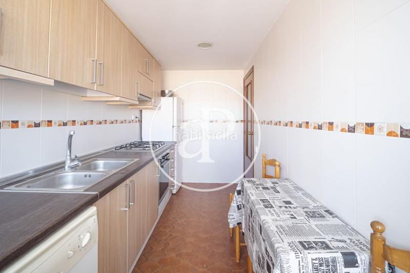 Foto 184d8346-cd32-4b67-aa22-614ad65d19e0. Rent flat with heating in Torrefiel Valencia